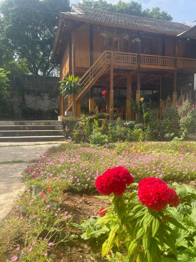 Homestay Hillside *